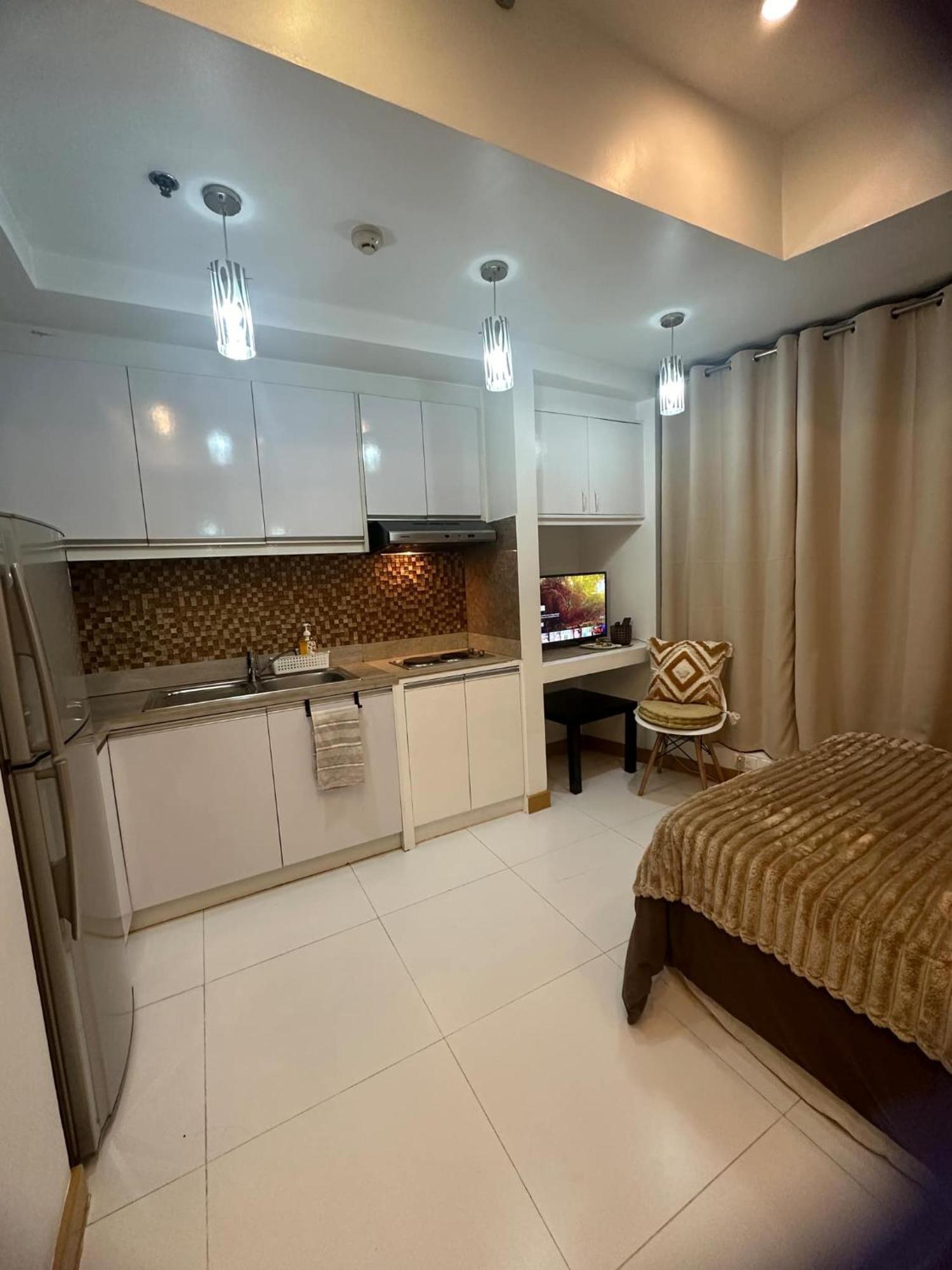 Cozy Place With City View At Greenbelt Makati Манила Екстериор снимка
